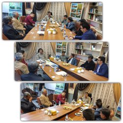 نشست مشترک شهردار خرمشهر با مالکین کشتی های تفریحی و رستورانی مستقر در رودخانه کارون